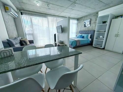 0404 iFreses estudio con Aire Acondicionado y Parqueo 0404 iFreses estudio con Aire Acondicionado y Parqueo