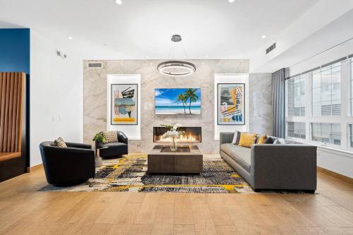 Urban Elegance: 20 Minutes to NYC Gym, Laundry in Jersey City, USA