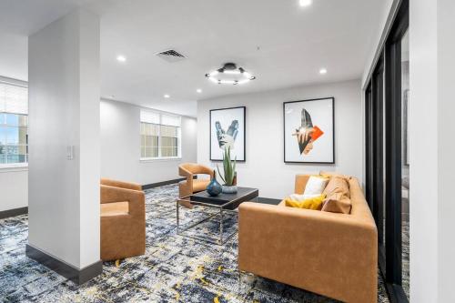 Urban Elegance: 20 Minutes to NYC Gym, Laundry in Jersey City, USA