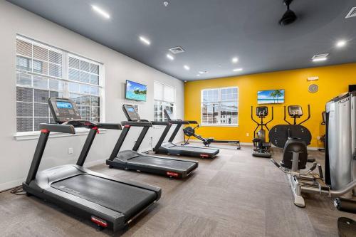 Urban Gem: Gym and Laundry 20 Minutes to NYC! in Jersey City, USA