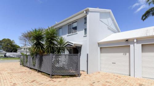 Townhouse Island Retreat