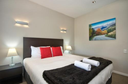 Pure Retreat Lake View - image 5