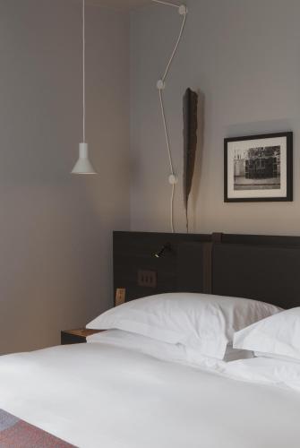 The Laslett - image 4