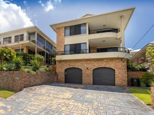Four-Bedroom House image 7