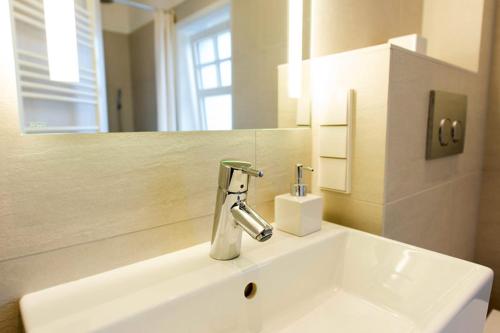 Johannes Lodge Johannes Lodge