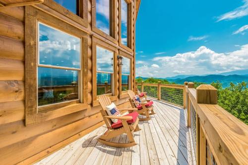 Freedoms View, Game Room & Amazing Views, FREE tickets each paid day, Hot Tub!!! in Caton (TN)