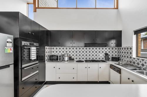 . Casa Del Sol 17 Riverview Street