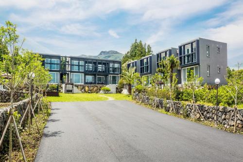 Donnaeko Pension