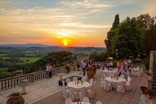 VILLA LECCHI - Hotel, camere, executive suite, cerimonie ed eventi, Poggibonsi