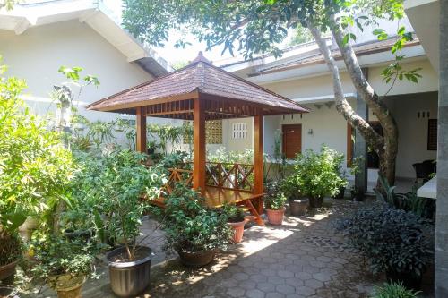 RedDoorz Syariah near Pascasarjana UGM 3 - 편의 시설/서비스