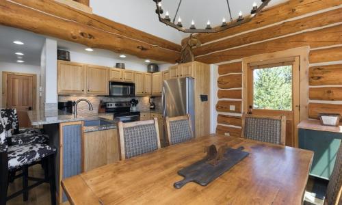 Powder Ridge Cabin Rosebud 7 in Big Sky, USA