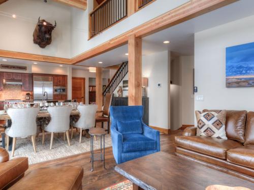 Homestead Chalet 5 Claim Jumper in Big Sky, USA