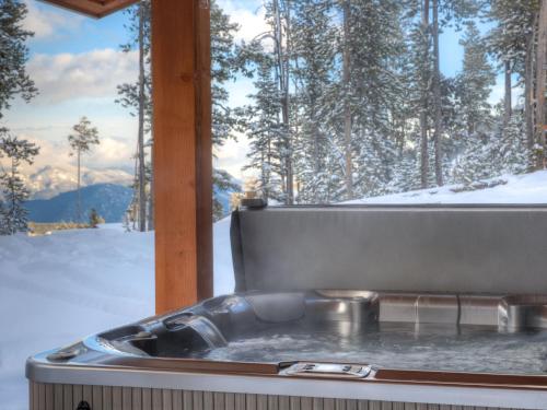 Homestead Chalet 5 Claim Jumper in Big Sky, USA