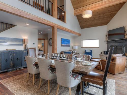 Homestead Chalet 5 Claim Jumper in Big Sky, USA