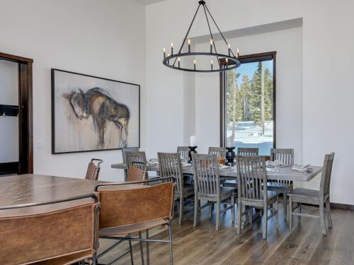 MVC Speaking Eagle Lodge in Big Sky, USA