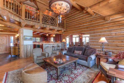 MV Leaf Lodge in Big Sky, USA