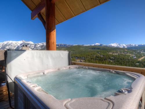 Cowboy Heaven Luxury Suite 6D in Big Sky, USA