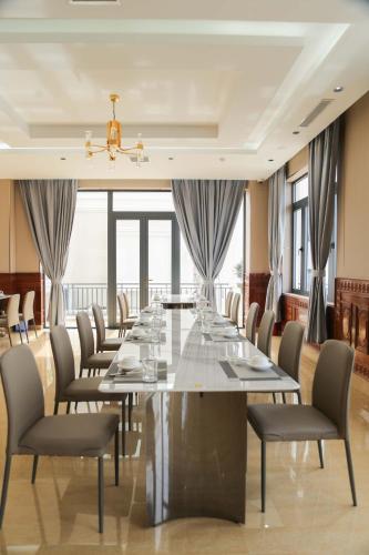 Phu Long Tam Ky Hotel & Restaurant - 레스토랑