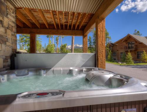 Powder Ridge Cabin Oglala 2A in Big Sky, USA