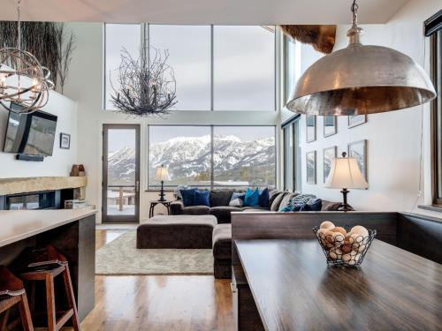 Silvertip Cabin 4 Silver Peaks in Big Sky, USA