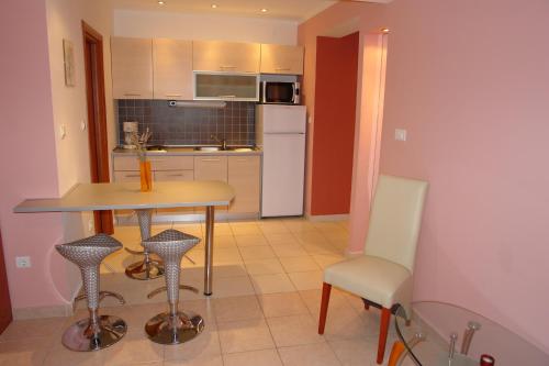 Apartment with Garden View image 7