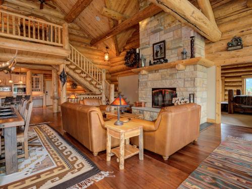 MDW Red Feather Lodge in Big Sky, USA