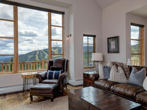 Alpine Meadows Chalet 5 Silver Star in Big Sky, USA