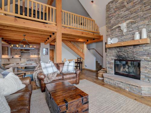 Alpine Meadows Chalet 5 Silver Star in Big Sky, USA
