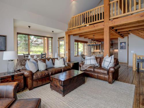 Alpine Meadows Chalet 5 Silver Star in Big Sky, USA