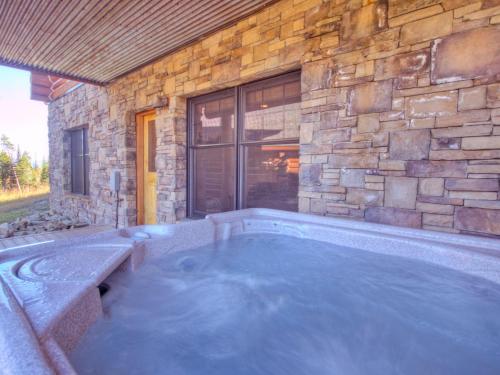 Powder Ridge Cabin Rosebud 13 in Big Sky, USA