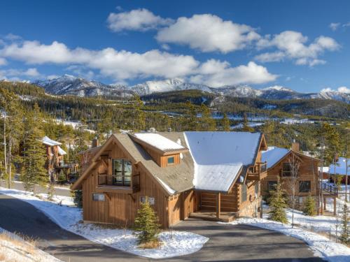 Powder Ridge Cabin Oglala 2A in Big Sky, USA