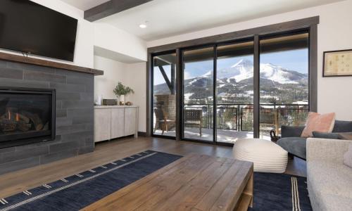 Mountain Lake 402C in Big Sky, USA