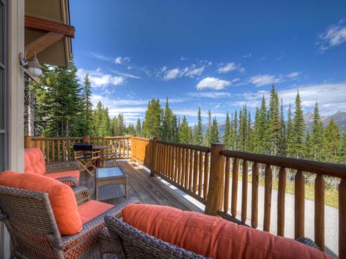 Moonlight Mountain Home 4 Mountain Home in Big Sky, USA