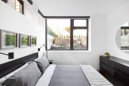 Designer 2 Bdr Garden Suite - Arbutus, Kits & UBC in Vancouver, Canada