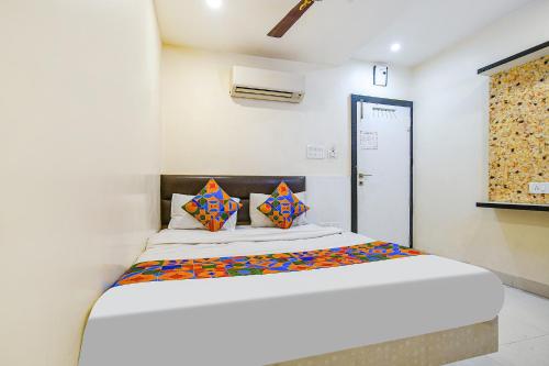 . FabHotel Shivam Palace- Near Mahakal Mandir