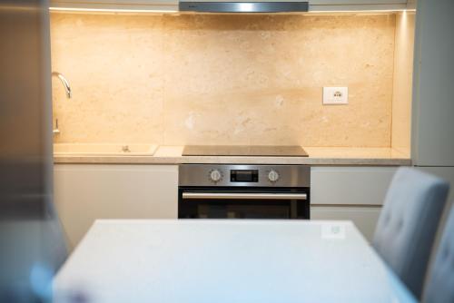 One-Bedroom Apartment image 10