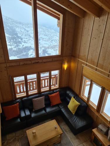 Shared lounge/TV area, Tschoueilles MOUNTAIN & VIEW - chalets by Alpvision Residences in Nendaz