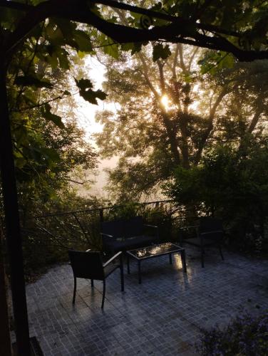 Balcony/terrace, Fenetre sur Loire near L'Escale Gourmande