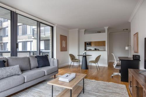 Midtown 1br w doorman wd nr Times Square NYC-1351, New York (Foto 3)