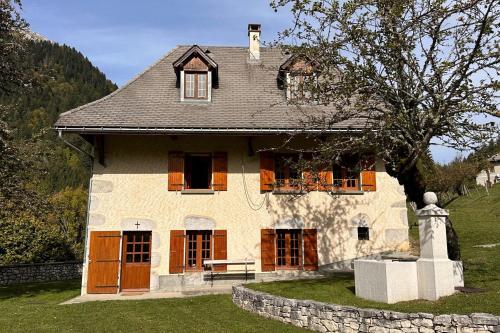 Le Nid de Pajonnière en chartreuse gîte à louer Saint-Pierre-de-Chartreuse