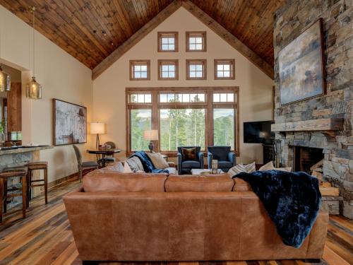 Cowboy Heaven Luxury Suite 3C in Big Sky, USA