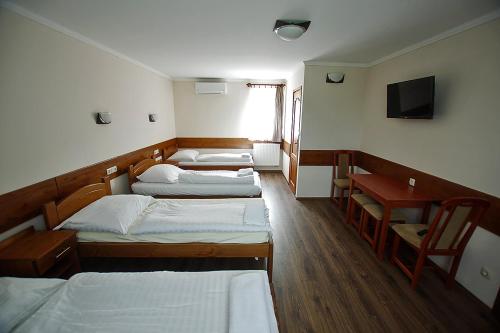 Kispipa Panzió - Accommodation - Szombathely