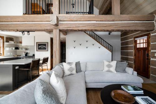 Powder Ridge Cabin Manitou 19 in Big Sky, USA