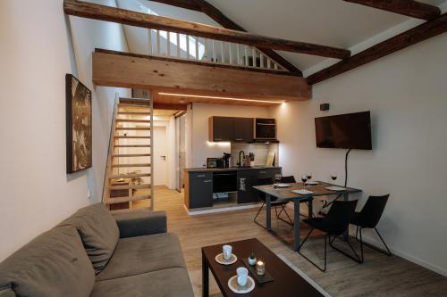 Modern Elegance Lofts - Wohnen auf zwei Ebenen - Apartment - Passau