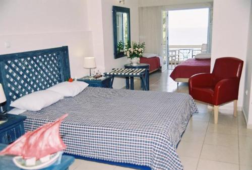 Alonissos Beach Bungalows And Suites Hotel