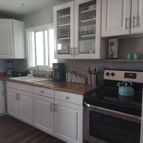 Cheerful 3 bedroom house. Great location in Colorado Springs, USA