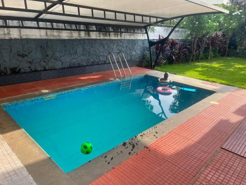 Royal Experiences Pearl House 6 Bed Room Villa with Private Pool, Panayur in Chennai