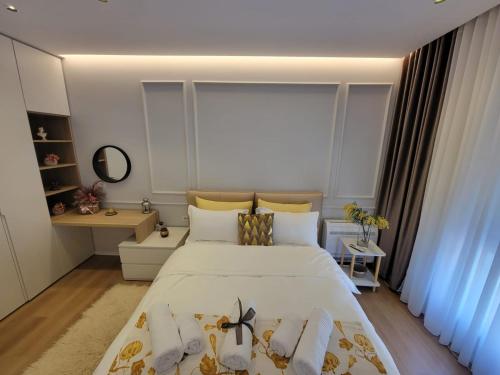 One-Bedroom Apartment image 10