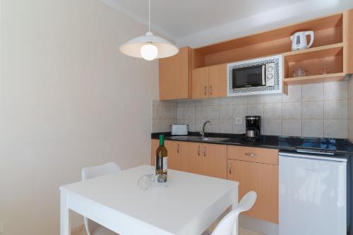 Hotel Siroco - Adults Only 18