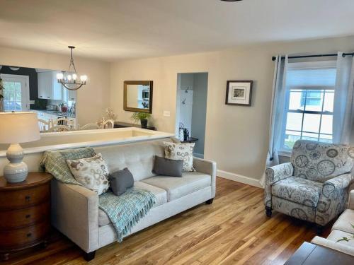 A+ loc, 1/2mi 2 Aqua Turf, cozy & classy, sleeps 6 in Southington, USA